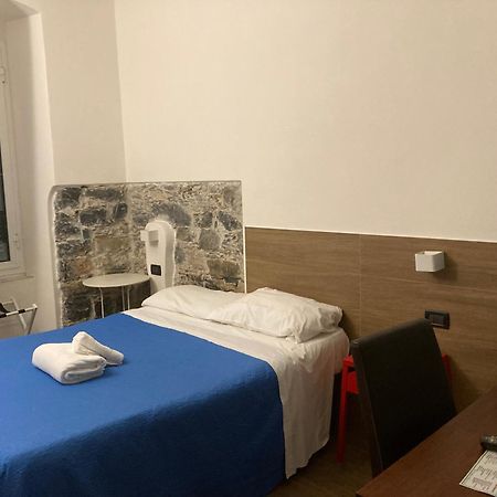 Bella Napoli Guesthouse Trattoria Pizzeria La Spezia Eksteriør billede
